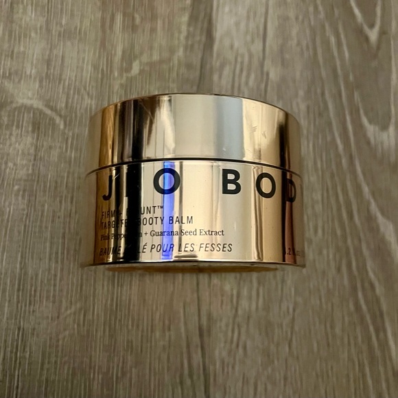 JLO Body Firm and Flaunt Targeted Booty Balm - Picture 4 of 8